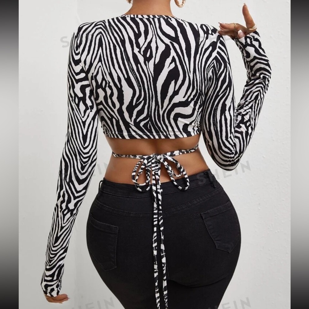 New Zebra crop top - Picture 3 of 4